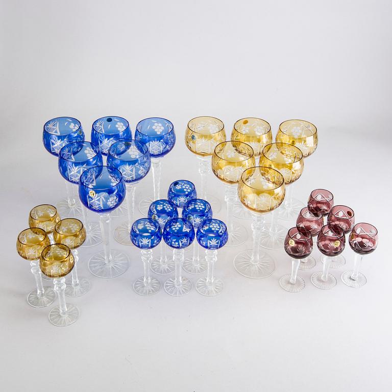 A late 20th century Polish glass set of 28 pcs.