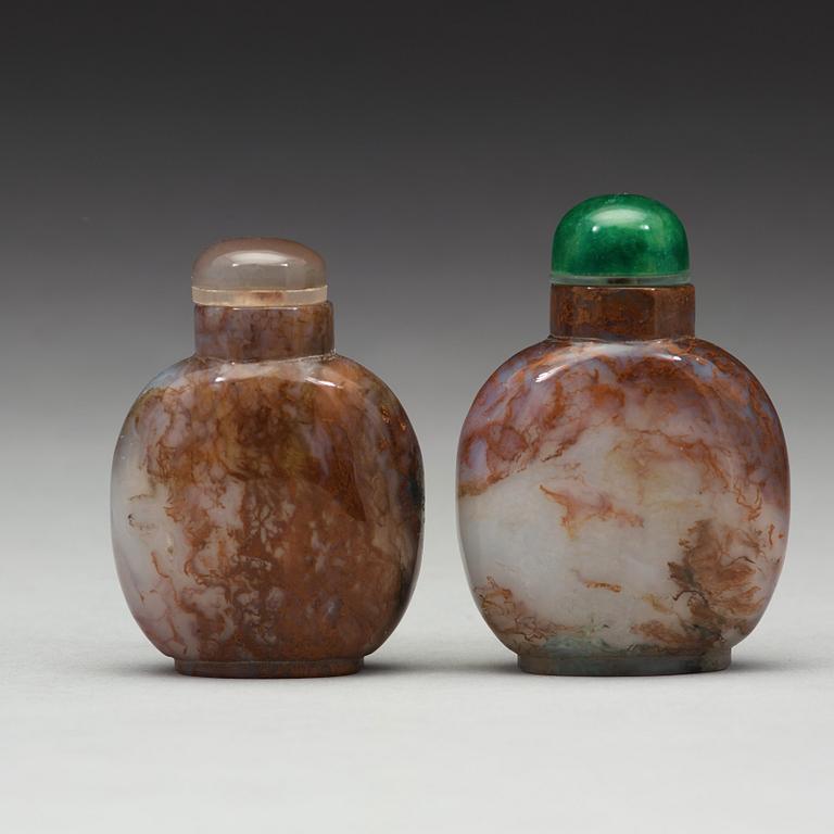 Two Chinese moss agathe snuff bottles, 20th Century.