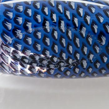 Skulptur, glas, signerad, formgivare Hanne Dreutler, glasblåsare Arthur Zirnsack, Studio Åhus 2002.