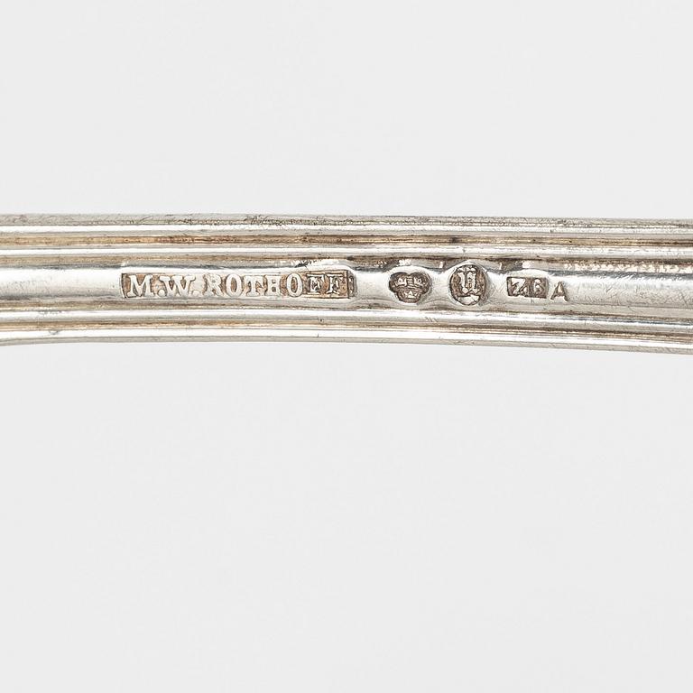 Skedar, 12 st, silver, modell Gammal fransk, Sverige, bl a med stämplar S Pettersson, Linköping 1862.