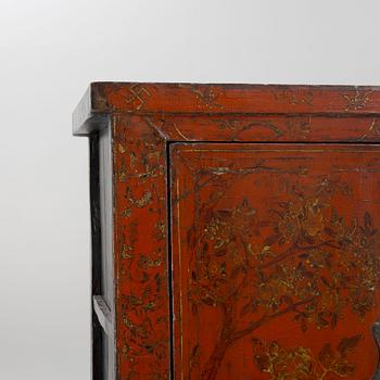 A Chinese cabinet, 19th Century.