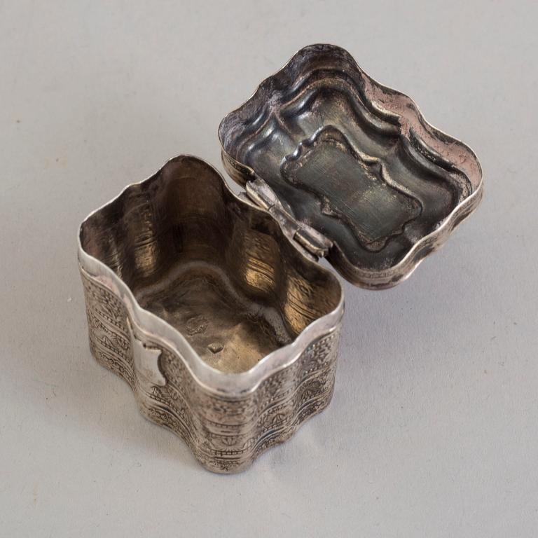 STRÖARE, GRÄDDKANNA, DOSA, silver, 1800-tal och 1900-tal.