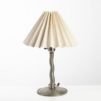 Harald Notini, bordslampa, modell "6892", Arvid Böhlmarks Lampfabrik, Stockholm 1920-tal.