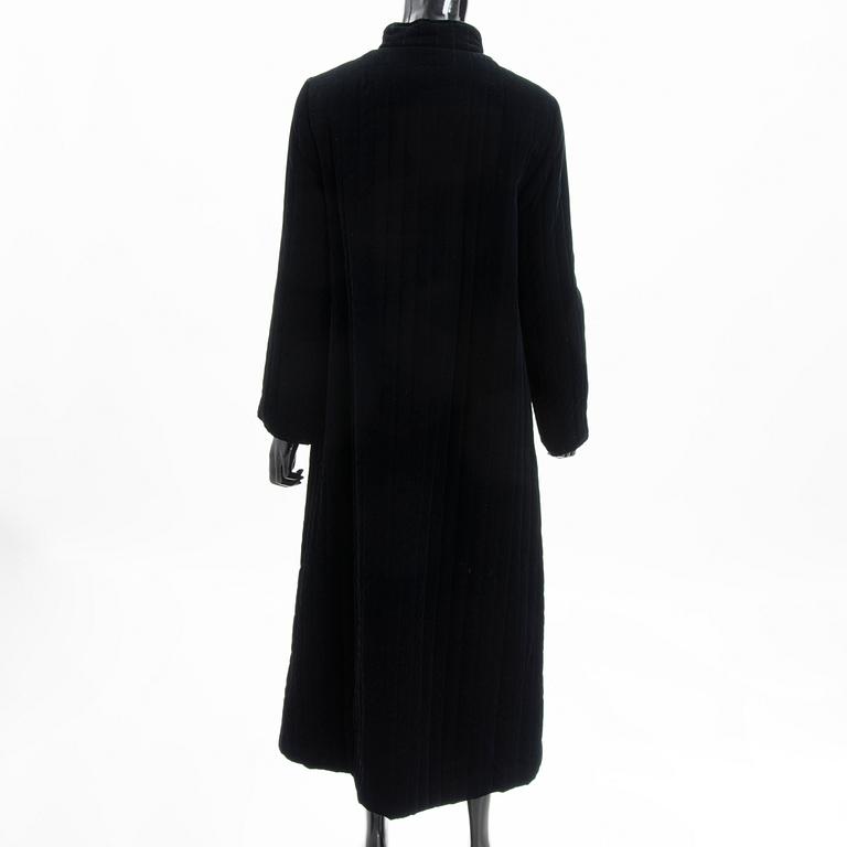 A Black Velvet Ooppera Coat, size 38.