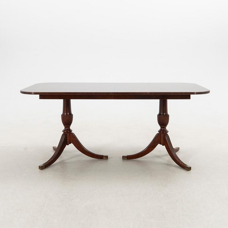 Dining table, English, Regency style, 20th century.