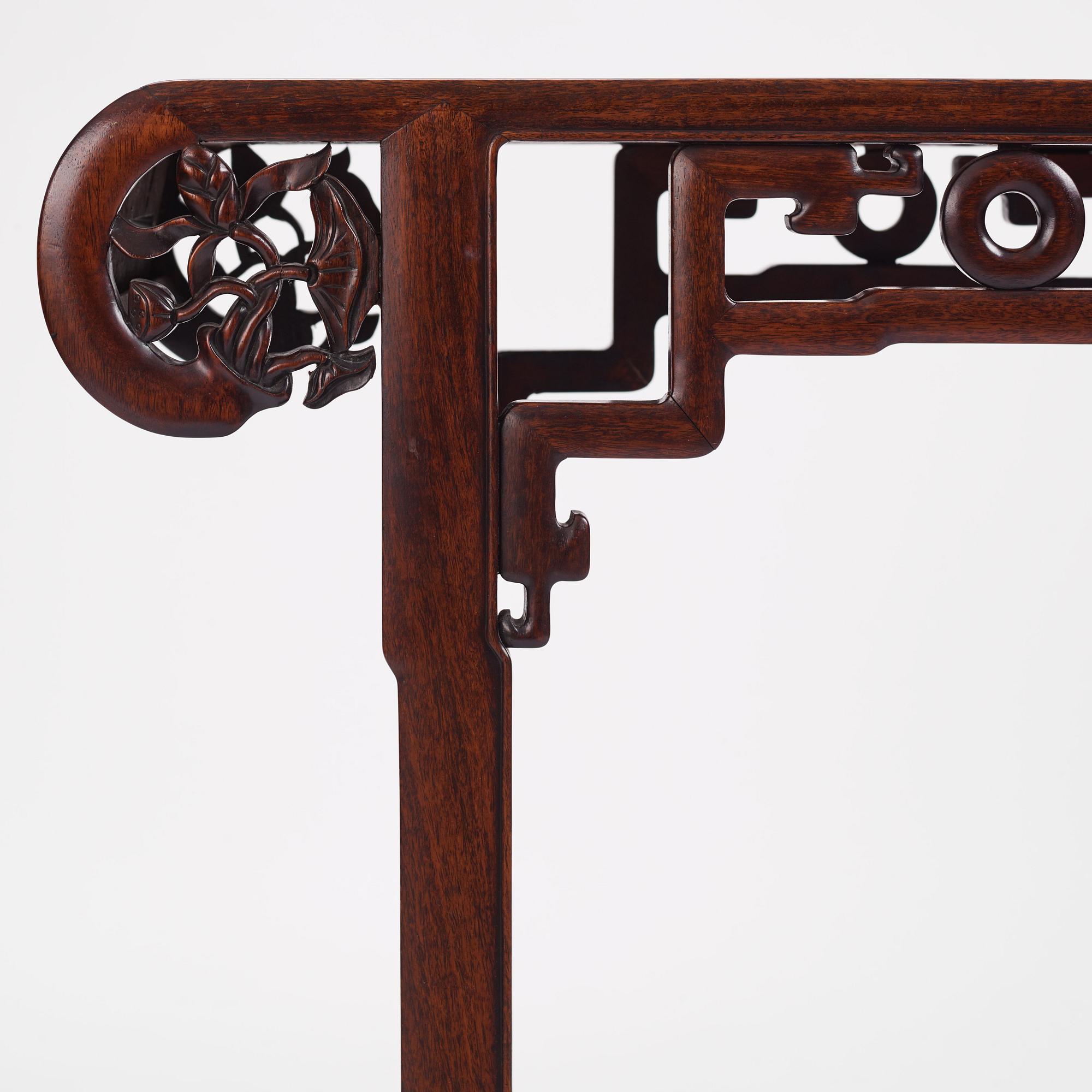 Altarbord, hardwood. Sen Qingdynasti.
