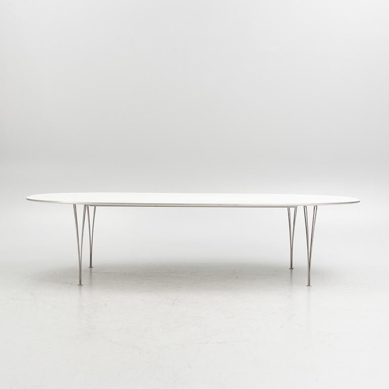 Bruno Mathsson, a 'Superellips' dining table from Fritz Hansen.