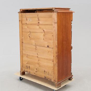 CHIFFONJÉ, nyrenässans, sent 1800-tal.