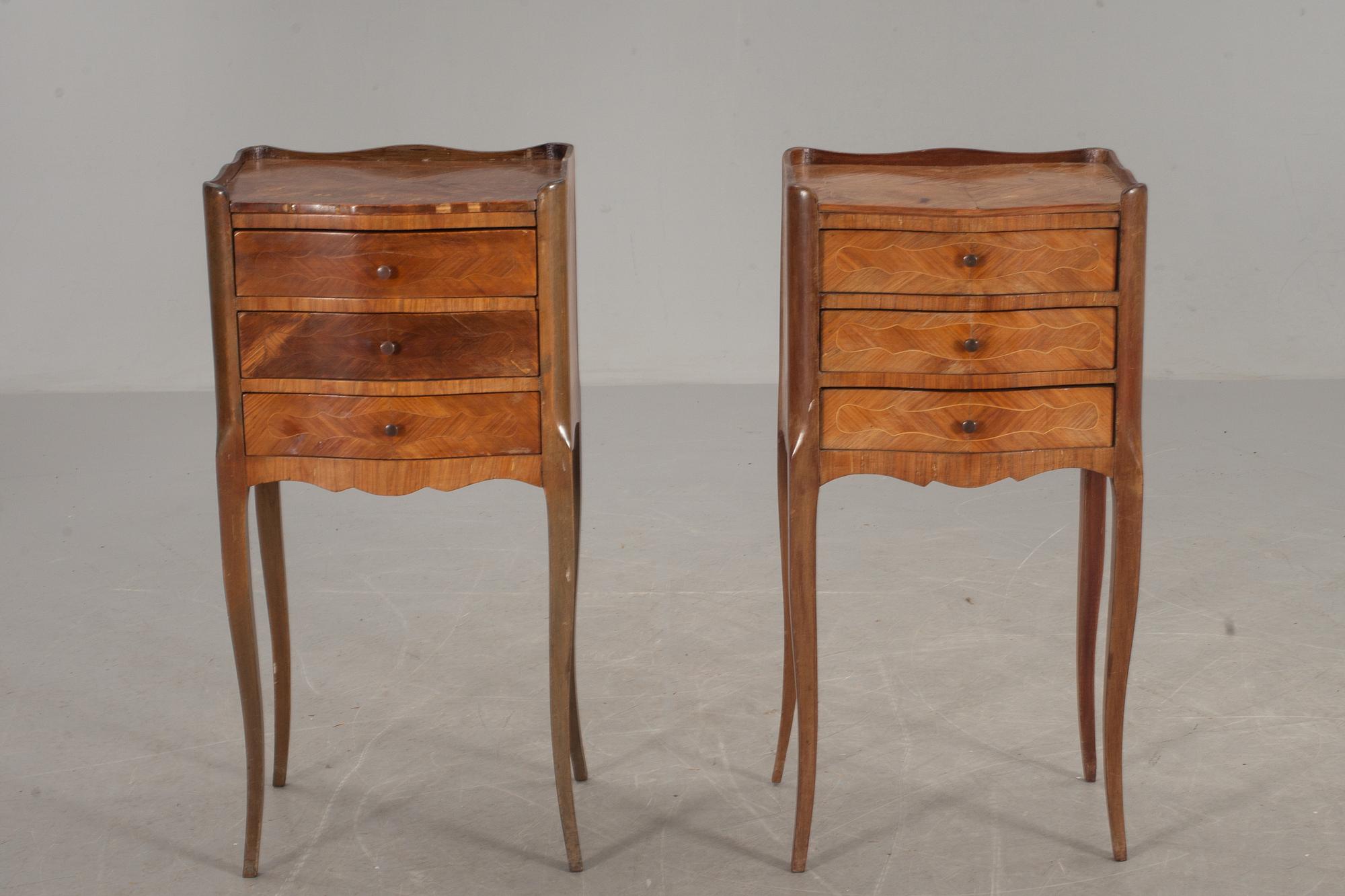 BYRÅER, ett par, Louis XV-stil, 1900-talets andra hälft.