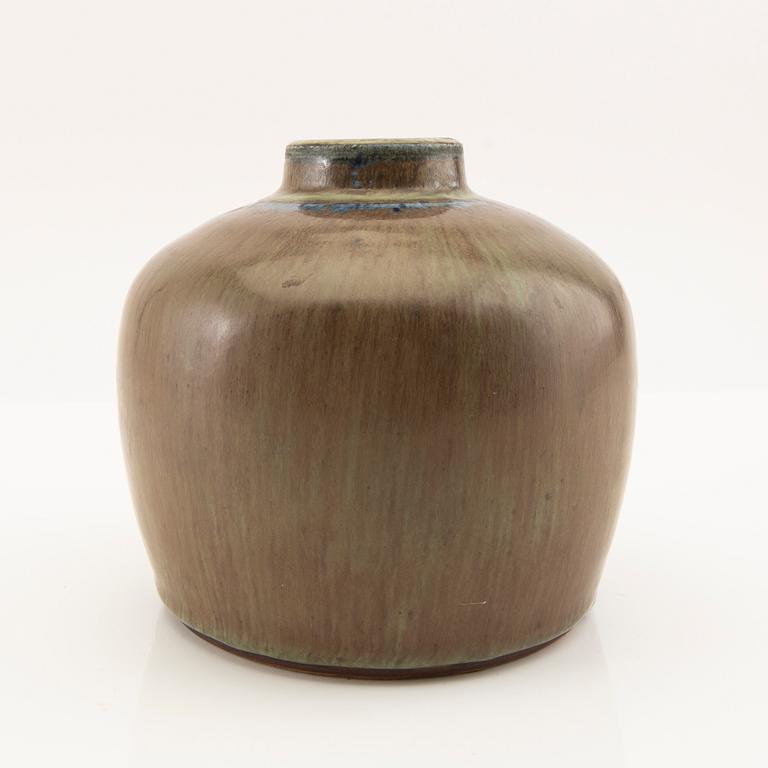 Carl-Harry Stålhane, vase signed and dated -64.