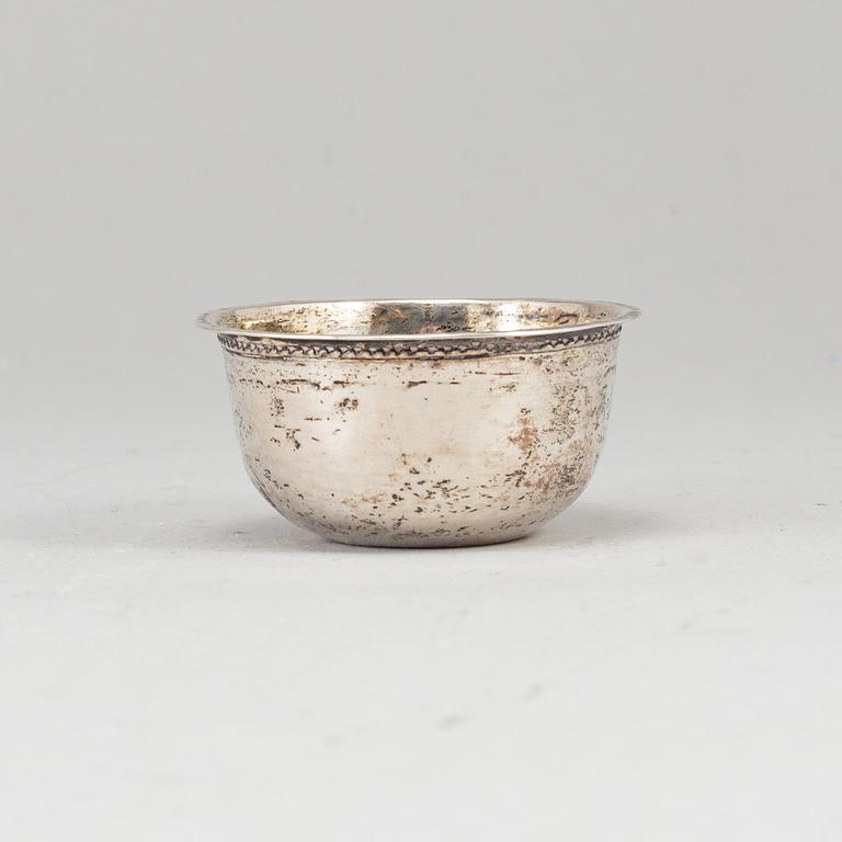 A Swedish 18th century parcel-gilt silver tumbler, mark of Lars Pihl, Vastervik c. 1750.