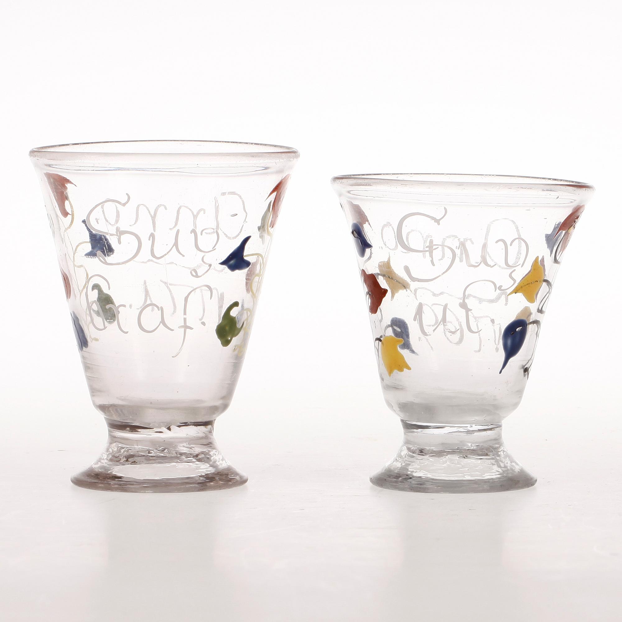 SNAPSGLAS 2 st, glas, 1769 och 1771.