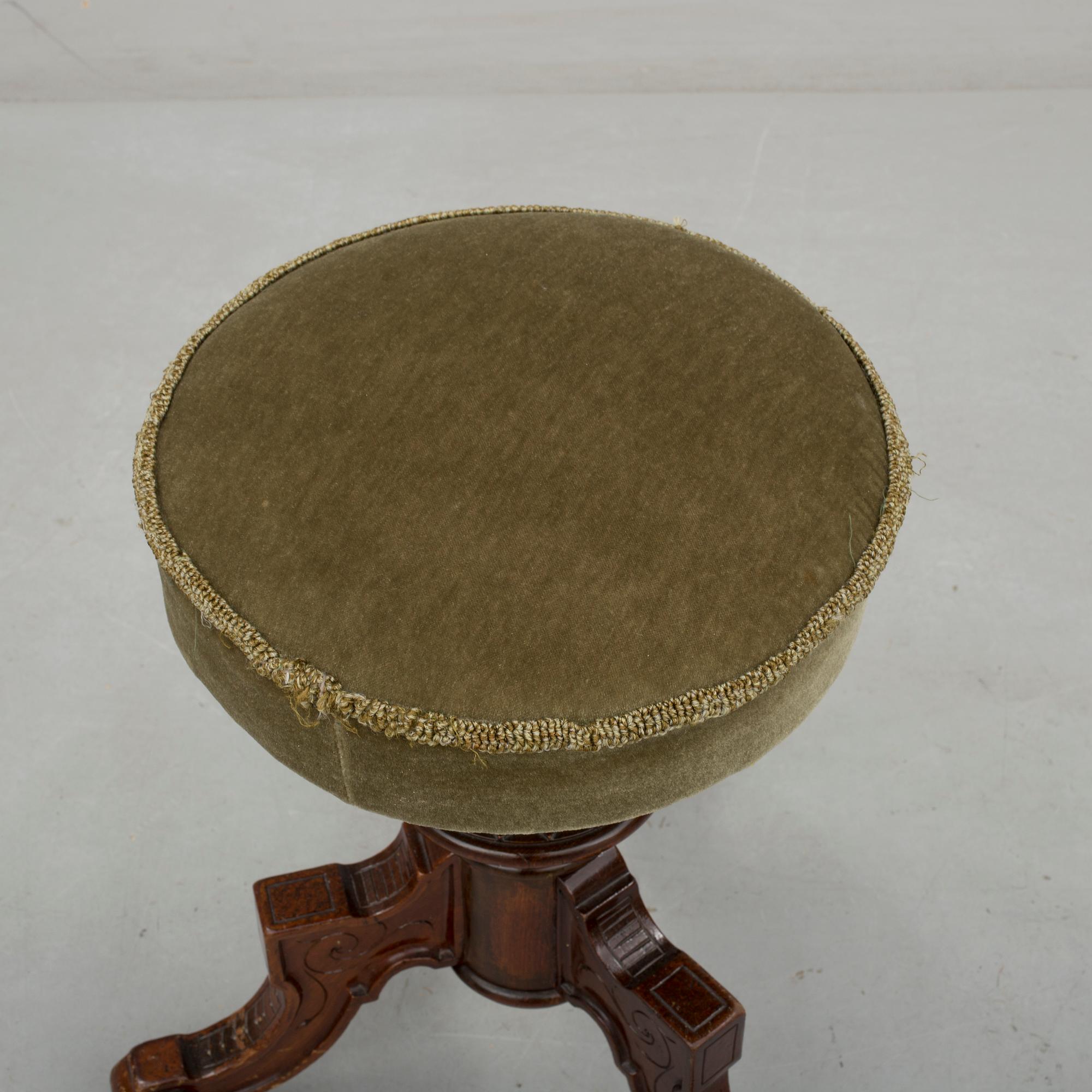 PIANOPALL, nyrenässans. 1800-talets slut.