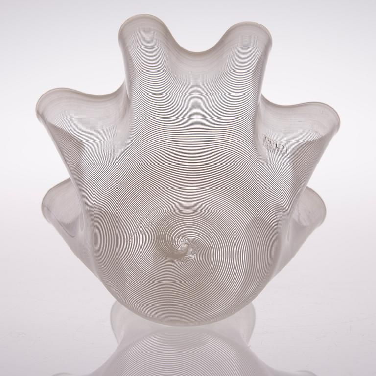 A Murano filigree glass bowl signed "Vetro di Murano BBR".