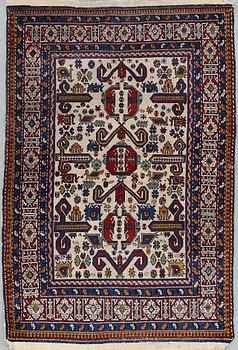 MATTA, semiantik Shirvan. Ca 156x110.