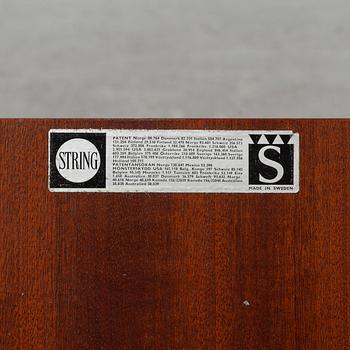 Nils Strinning, "Stringhylla" för String Design AB, omkring 1900-talets mitt.