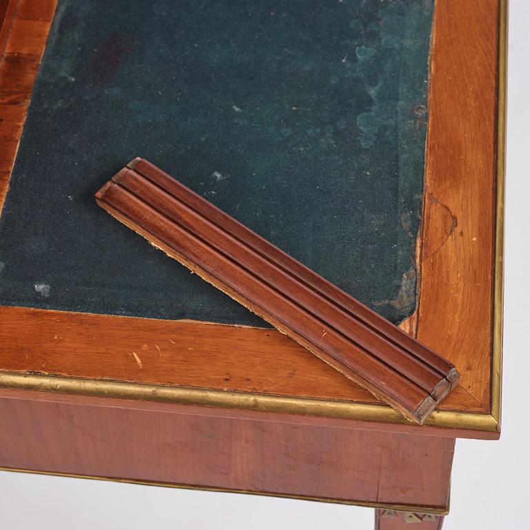 A late Gustavian mahogany 'bonheur du jour' desk, late 18th century.