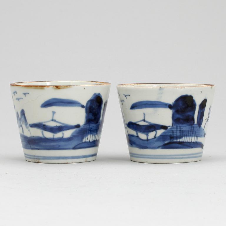 KOPPAR, ett par, porslin, Kina, Qing dynastin, Kangxi (1662-1722).