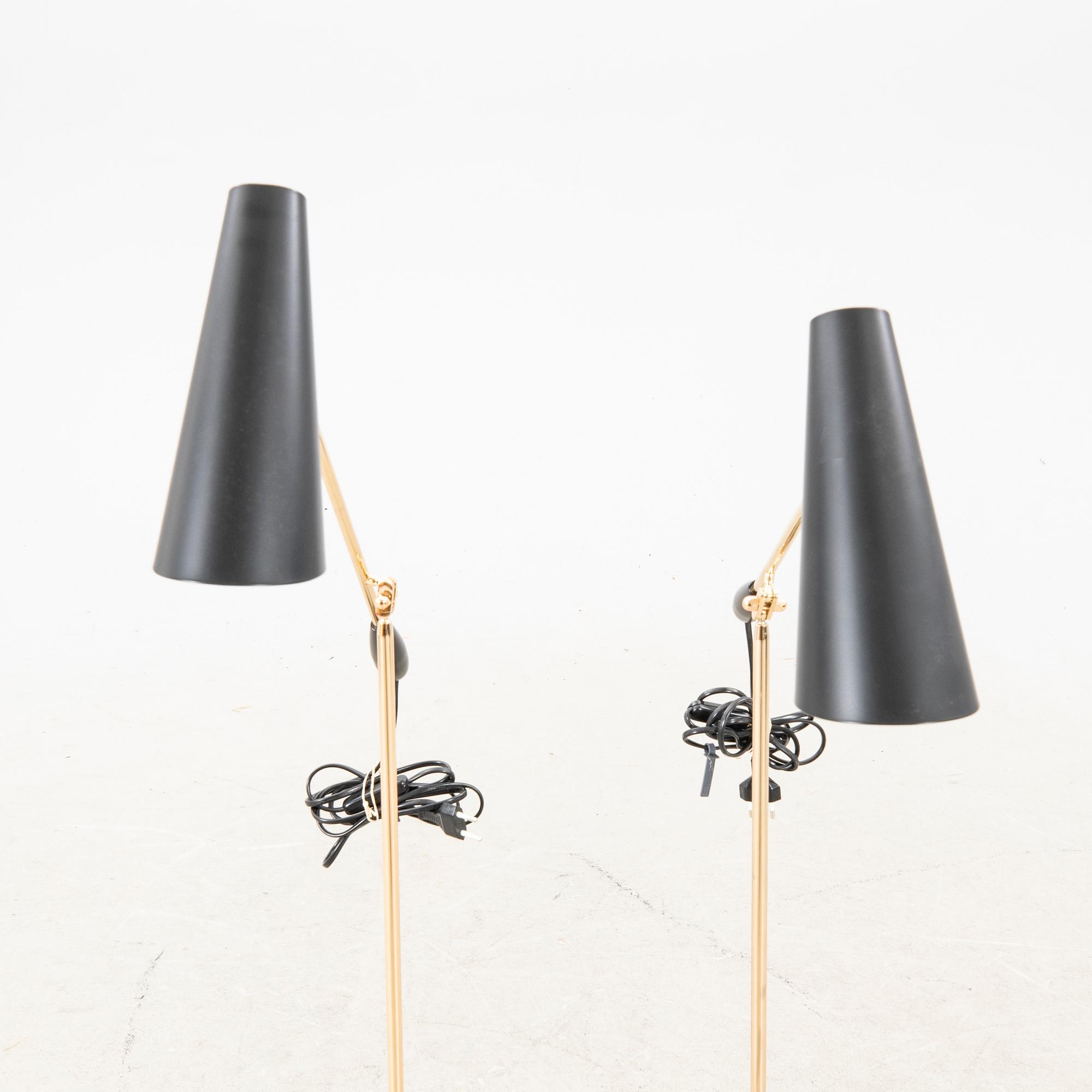 Birger Dahl, golvlampor 1 par, "Birdy"  Northern, 2000-tal.