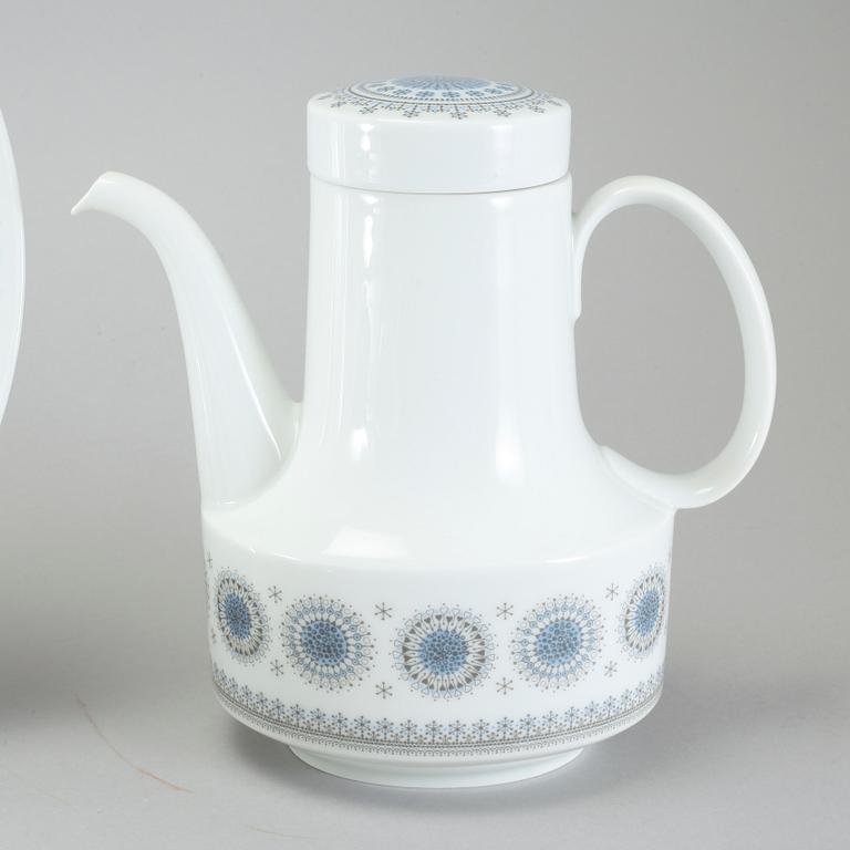 28 pieces of porcelain tableware by Tapio Wirkkala, model "Composition/Jääkukka" for Rosenthal, 20th century.