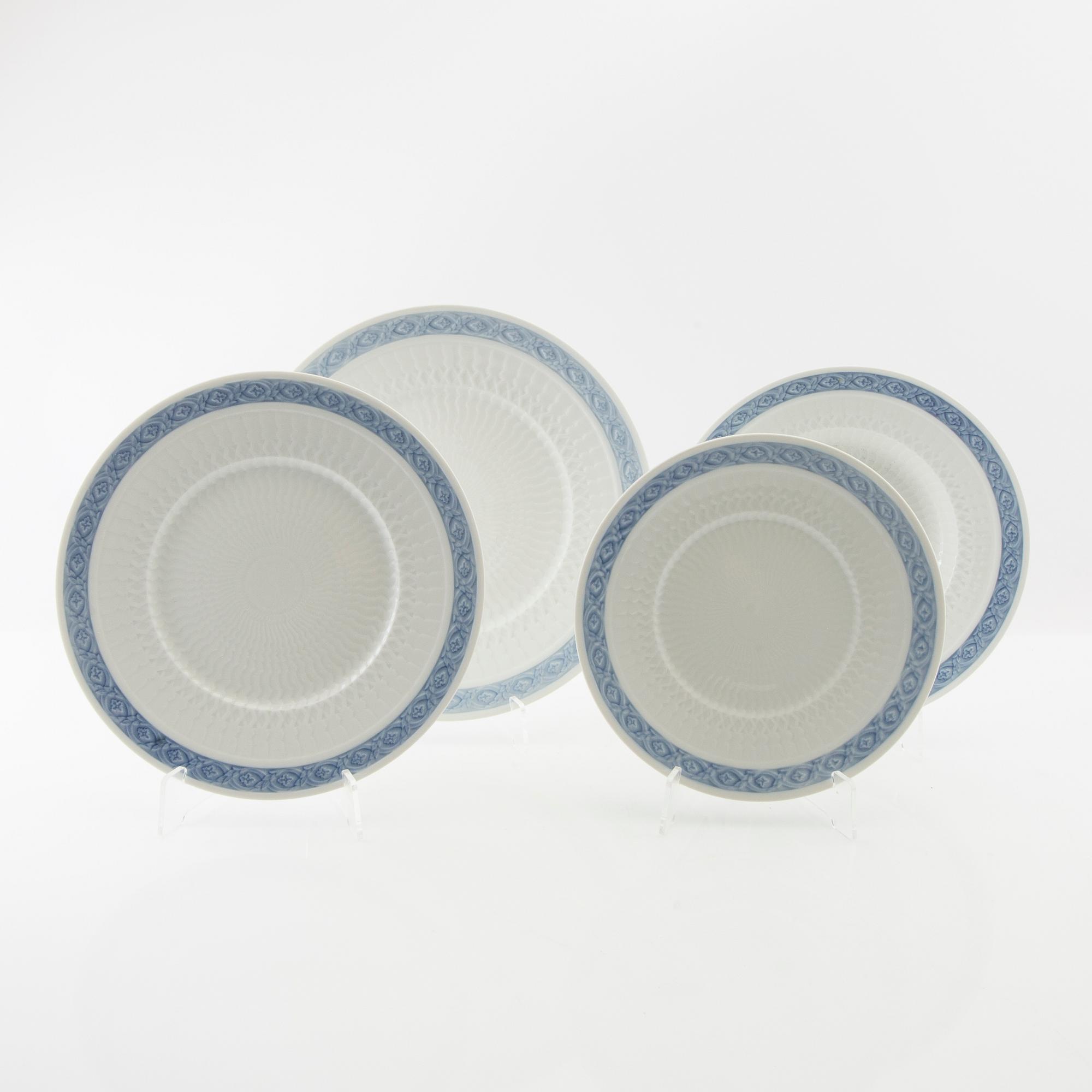Arnold Krogh, service approx. 66 pcs "Blue Fan", Royal Copenhagen Denmark.