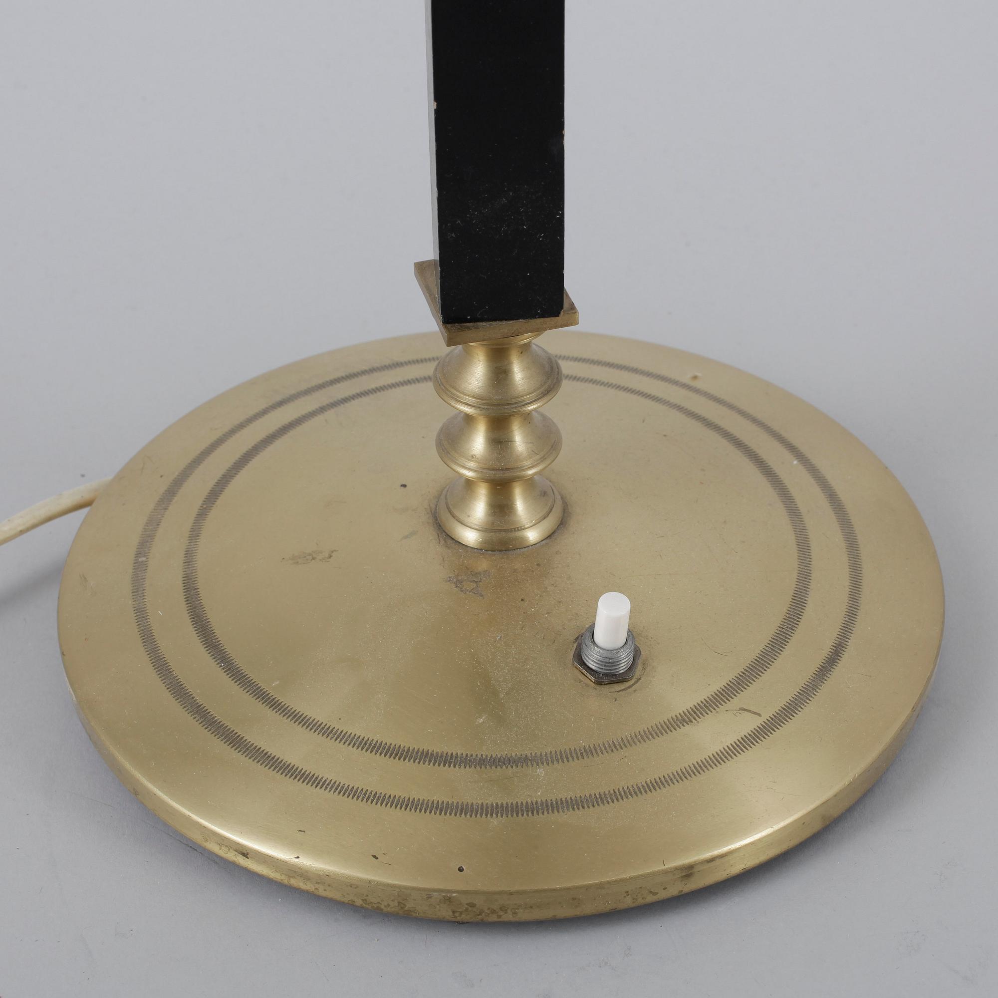 BORDSLAMPA, 1940-tal.