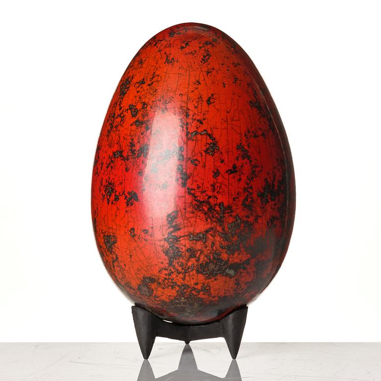 Hans Hedberg, a stoneware sculpture of an egg, Biot, France.