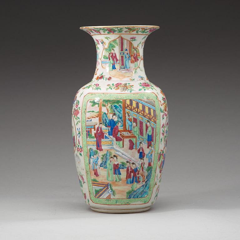 A famille rose Canton vase, Qing dynasty, 19th Century.