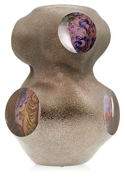 81. PER B SUNDBERG
Vas, "Fabula", Orrefors Limited Gallery 2004.
