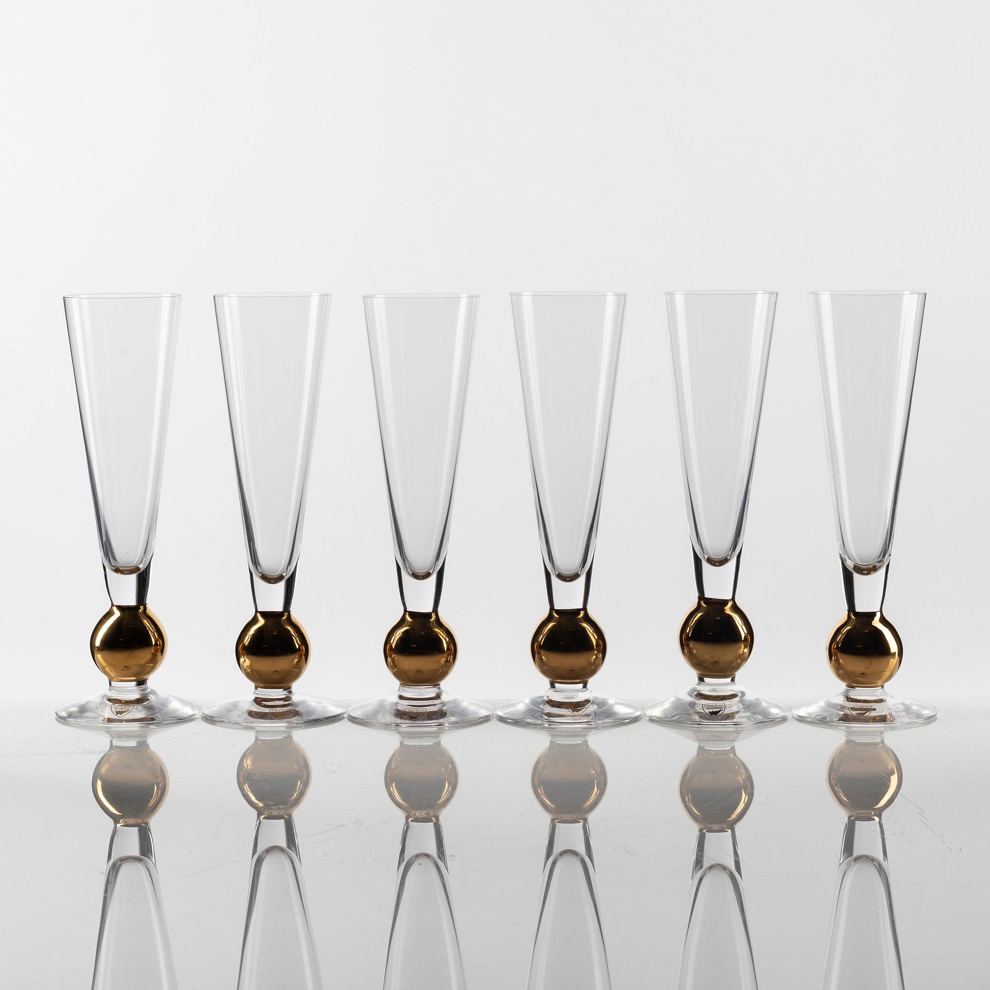 Gunnar Cyrén, an 18-piece 'Nobel' glass service, Orrefors.