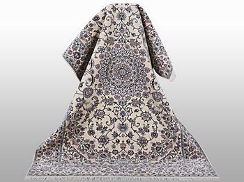 Matta, Nain, part silk, 6 laa, ca. 250 x 160 cm.