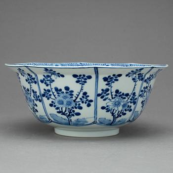 SKÅL, porslin, Kina. 1900-tal.