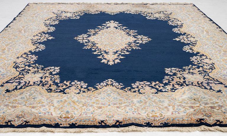 Carpet, Kirman, approx. 370 x 275 cm.