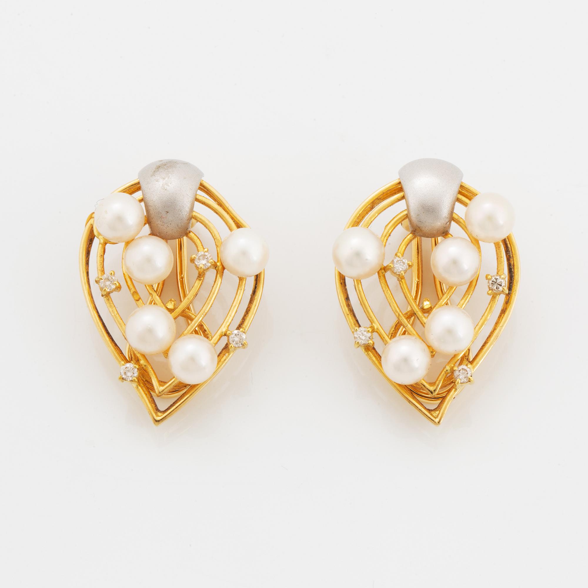 Pearl and brilliant-cut diamond earrings.