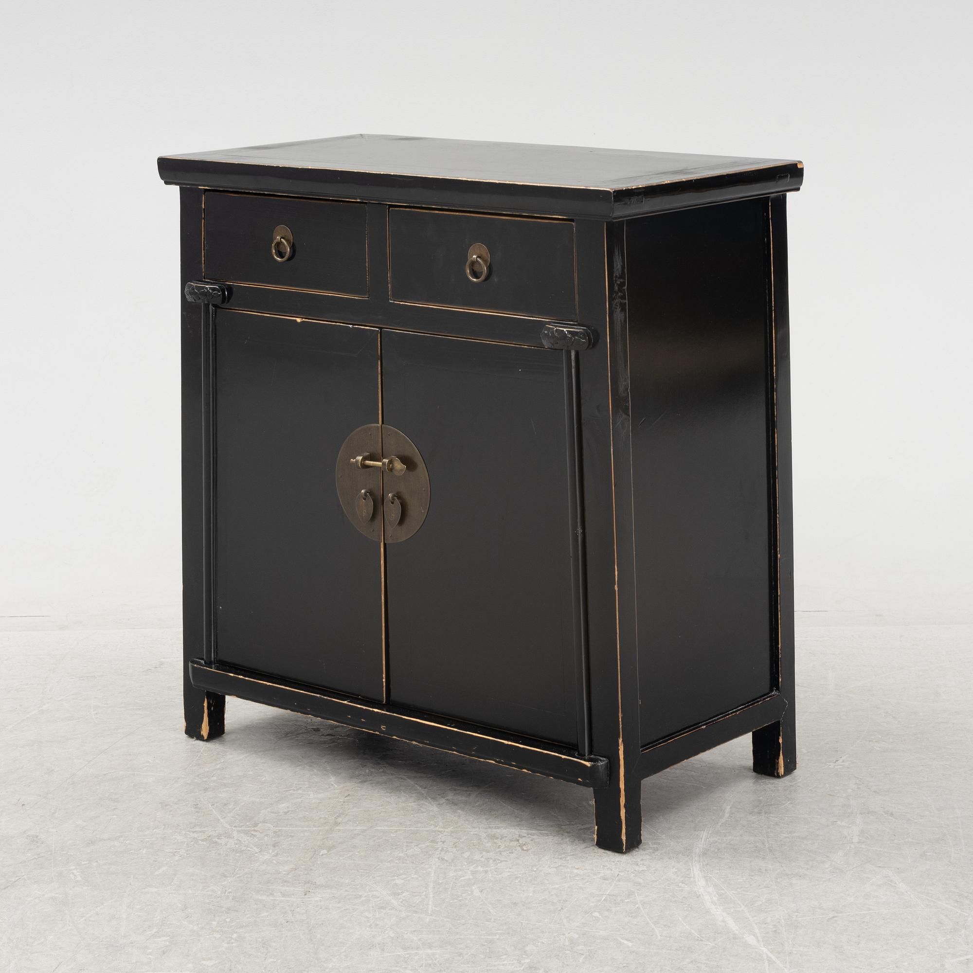 A Chinese cabinet, 20th Century.