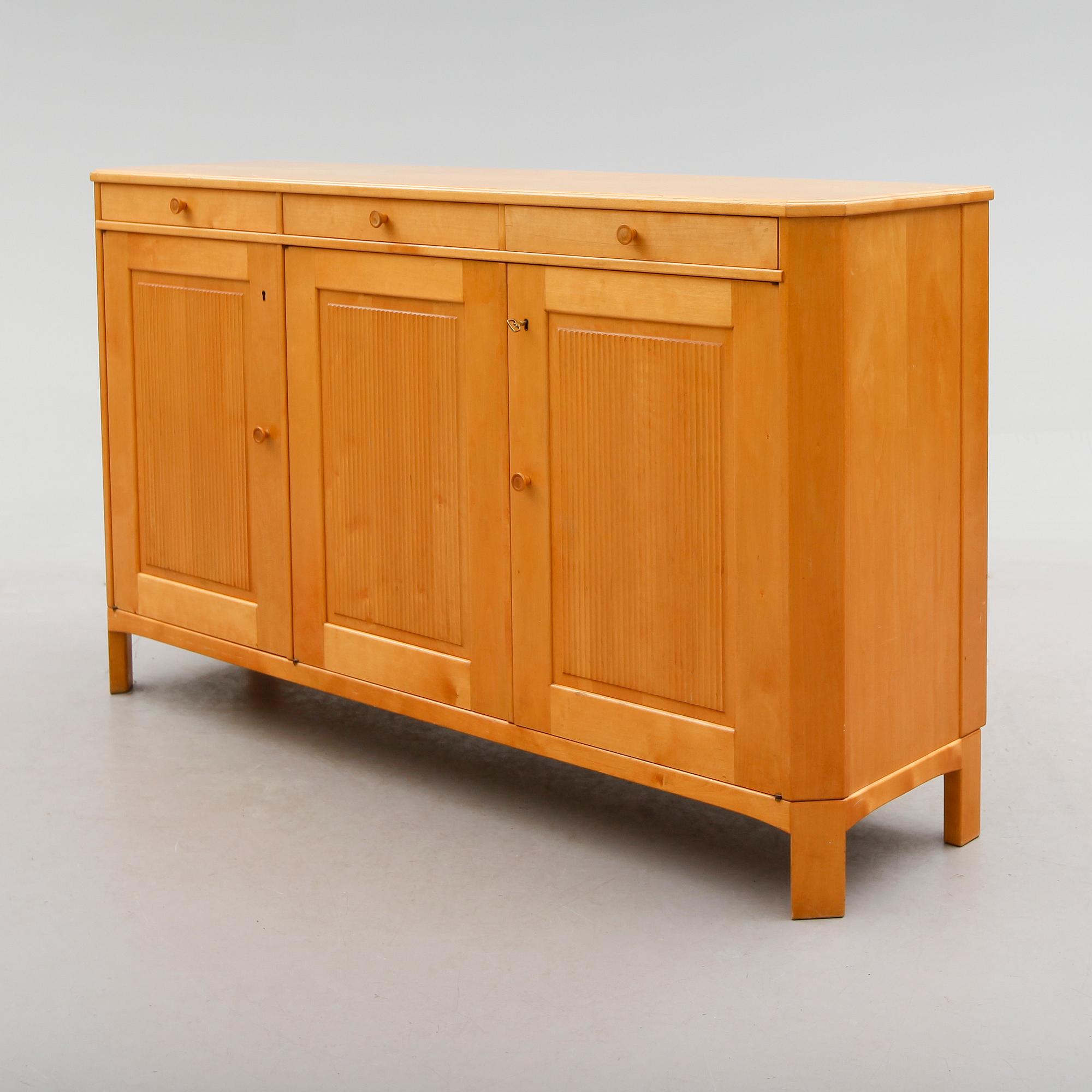 SIDEBOARD, Carl Malmsten, Waggeryds, 1900-talets andra hälft.