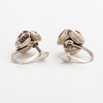 Theresia Hvorslev, A pair of sterling silver earrings and a pendant. MEMA, Lidköping, 1978.