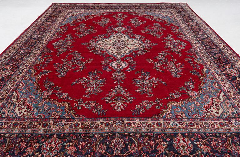 Matta, östpersisk, ca 445 x 315 cm.