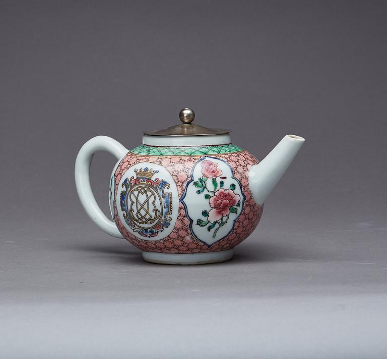 TEKANNA, porslin, Kina, Qianlong (1736-1795).