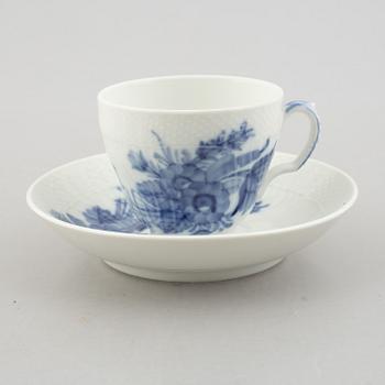 Royal Copenhagen, a 27-piece 'Blå blomst' coffee service, Royal Copenhagen, Denmark.