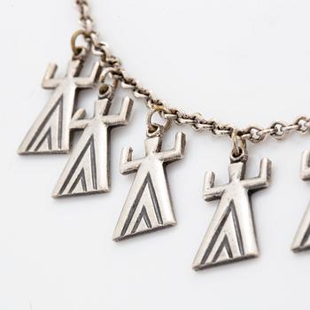 Kalevala Heli 1304643uori, silver plated bronze necklace.