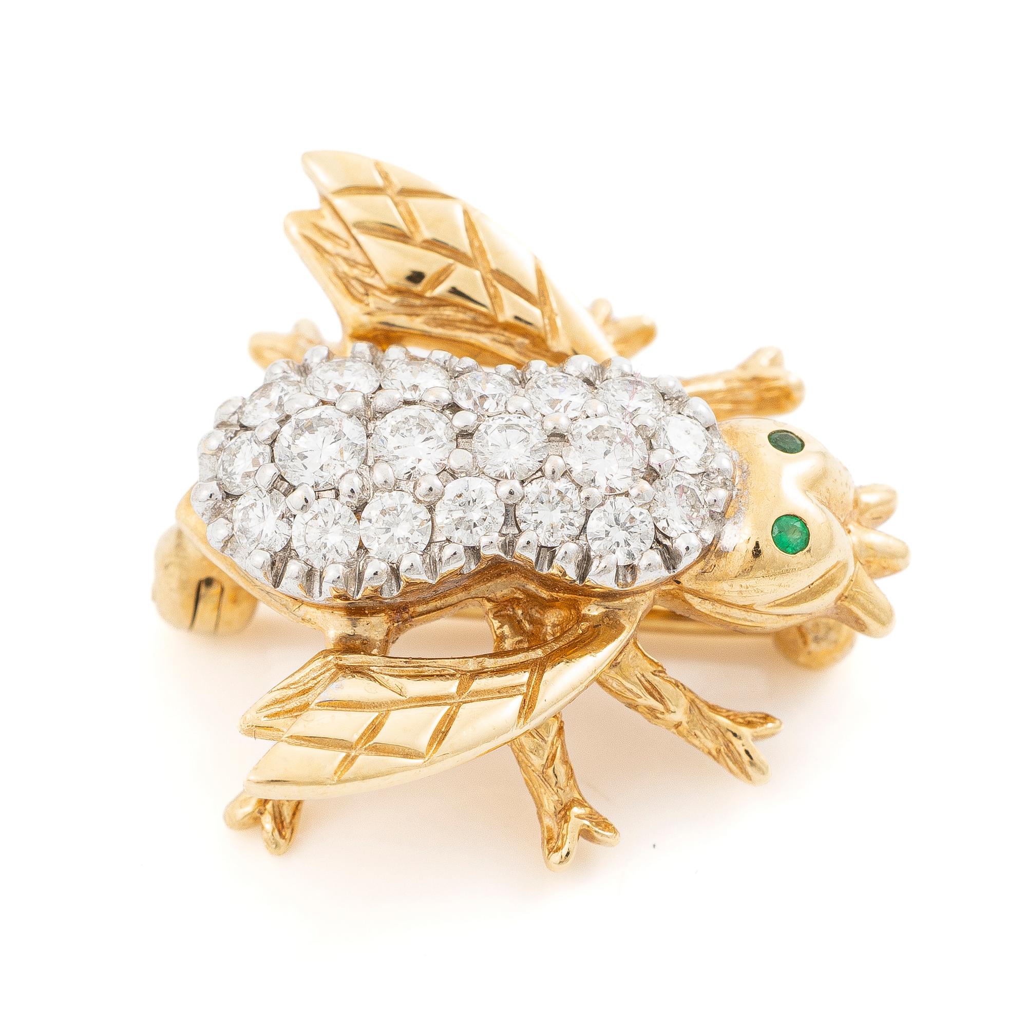 Brooch in the form of a bee, Mary Kay, 18K gold with brilliant-cut diamonds.