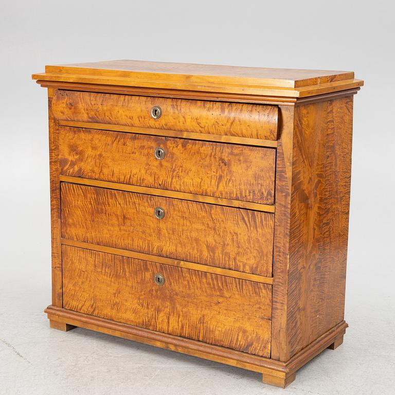 A chest of drawers, 19th century.