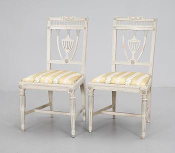 STOLAR, ett par, sengustavianska. 1700/1800-tal.