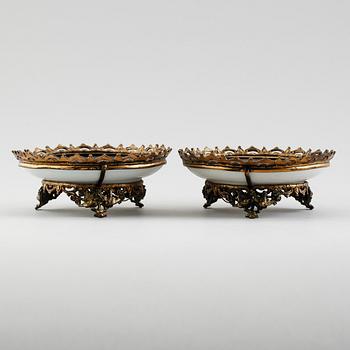 FAT, 1 par, porslin, sannolikt Ryssland, 1800-/1900-tal.