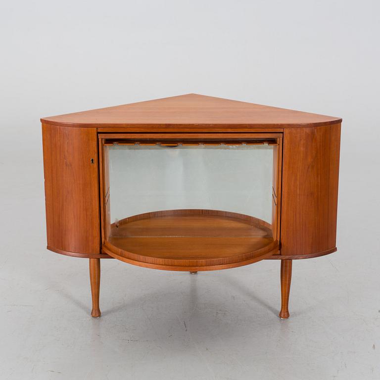 A CORNER BAR/BOOKSHELF FROM SOLA MÖBELFABRIKK, Norway, 1950/60´s.