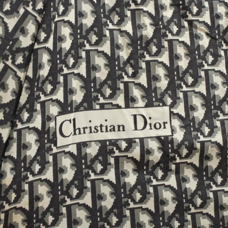 PARAPLY, Christian Dior, Paris.