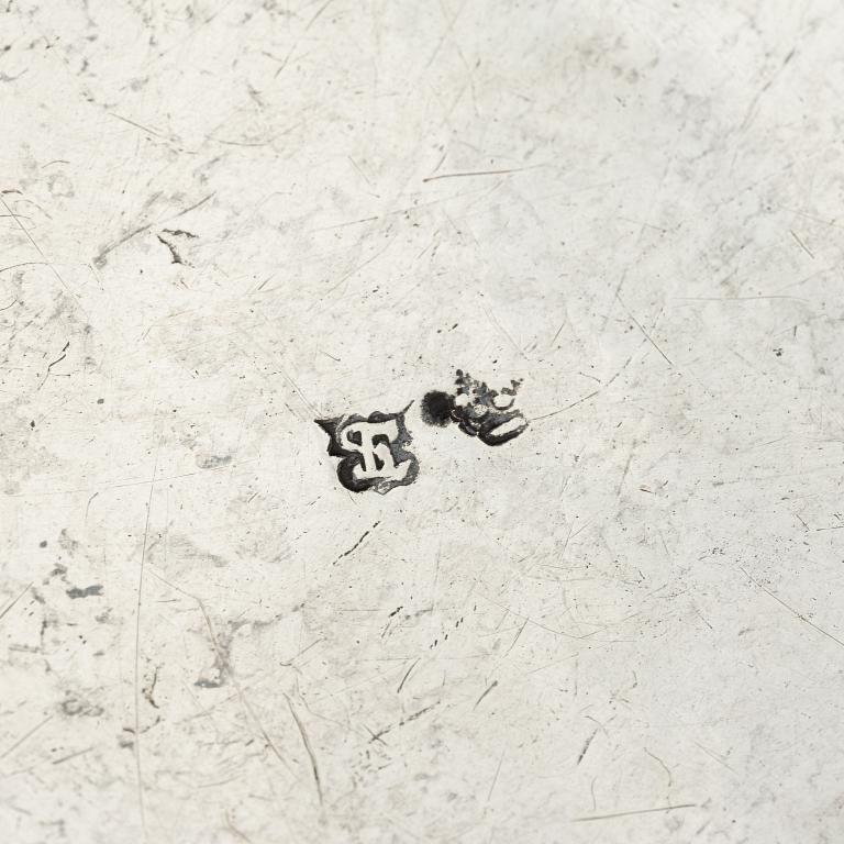 Erik Månsson Schmidt, dryckeskanna, delvis förgyllt silver, Stockholm (verksam 1675-1686). Barock.