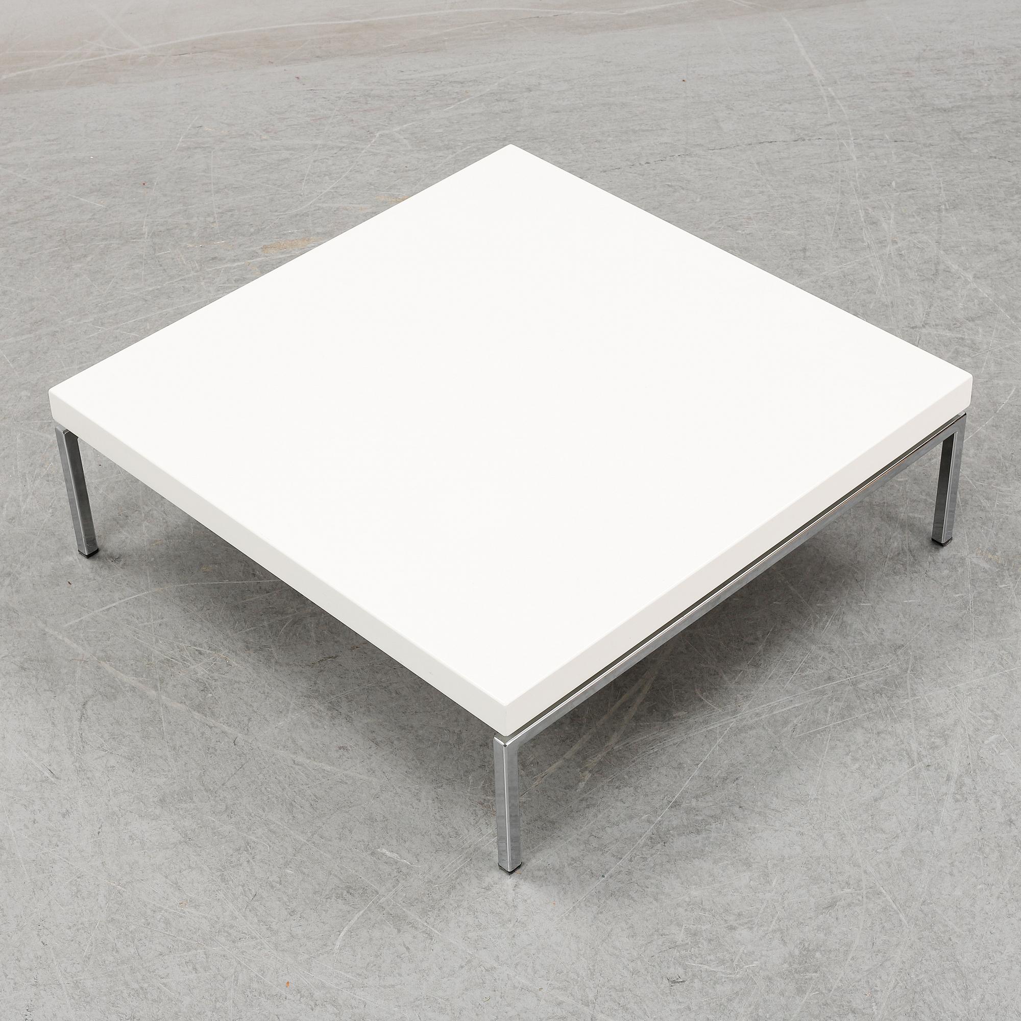 A 'Hockney' coffee table by Eero Koivisto for David Design, 21 st Century.