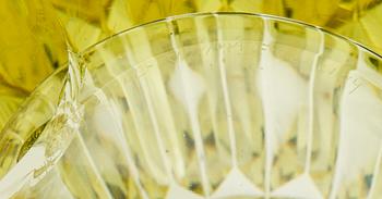 VAS, glas, "Smycke", signerad Nanny Still, Riihimäen Lasi Oy. Formgiven 1969.